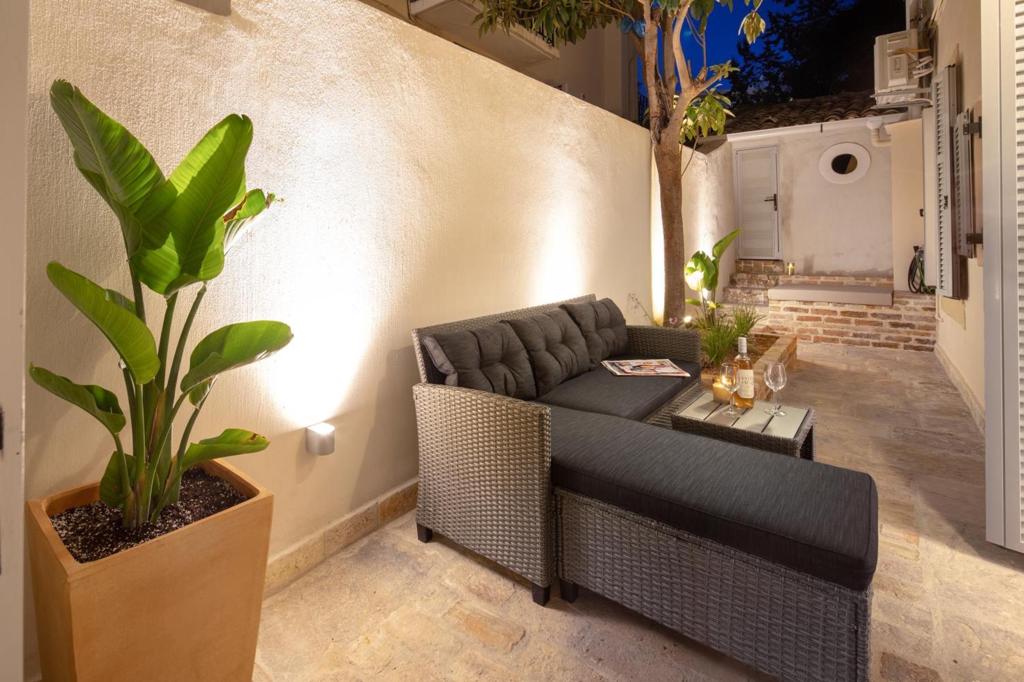 Modern-Vintage Old Town Suites Corfu  Екстериор снимка