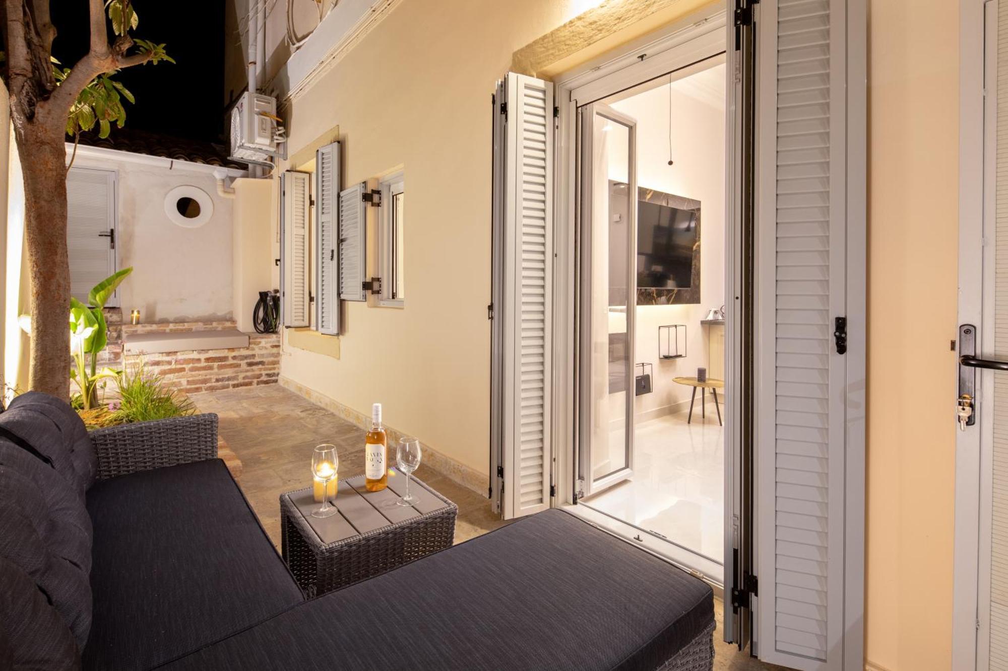 Modern-Vintage Old Town Suites Corfu  Екстериор снимка